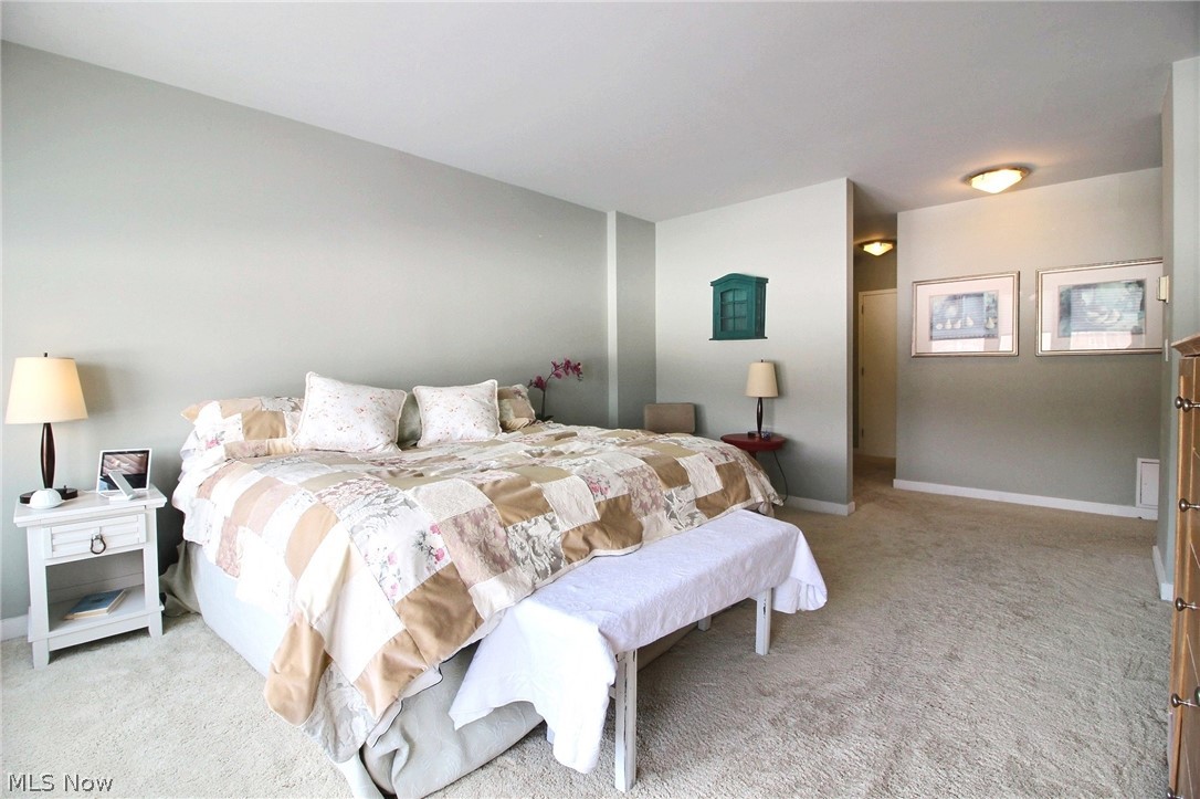 Bratenahl Place Condo - Residential