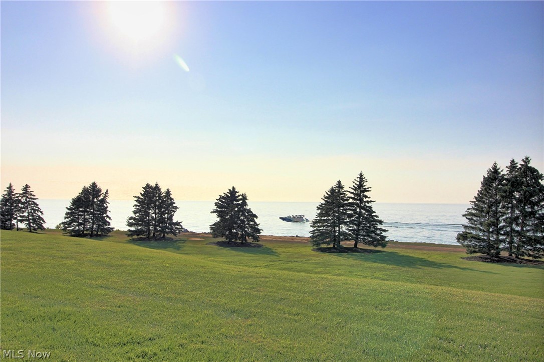 Bratenahl Place Condo - Residential