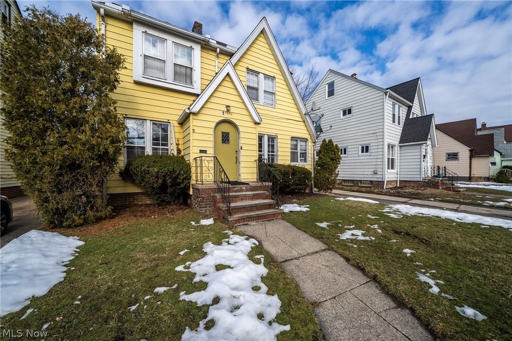 Photo of 17909 Schenely Avenue, Cleveland, OH 44119 (MLS # 5185098)