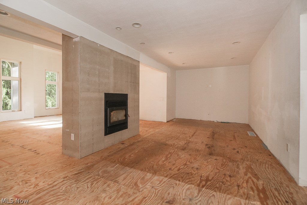 Lander Mdws - Residential