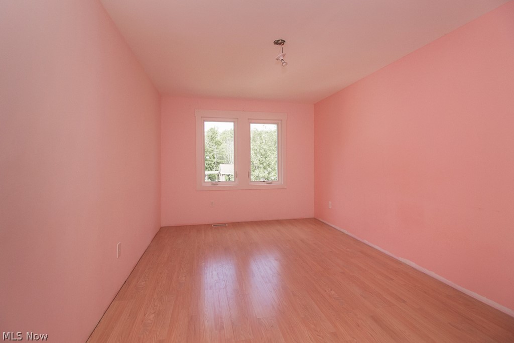 Lander Mdws - Residential