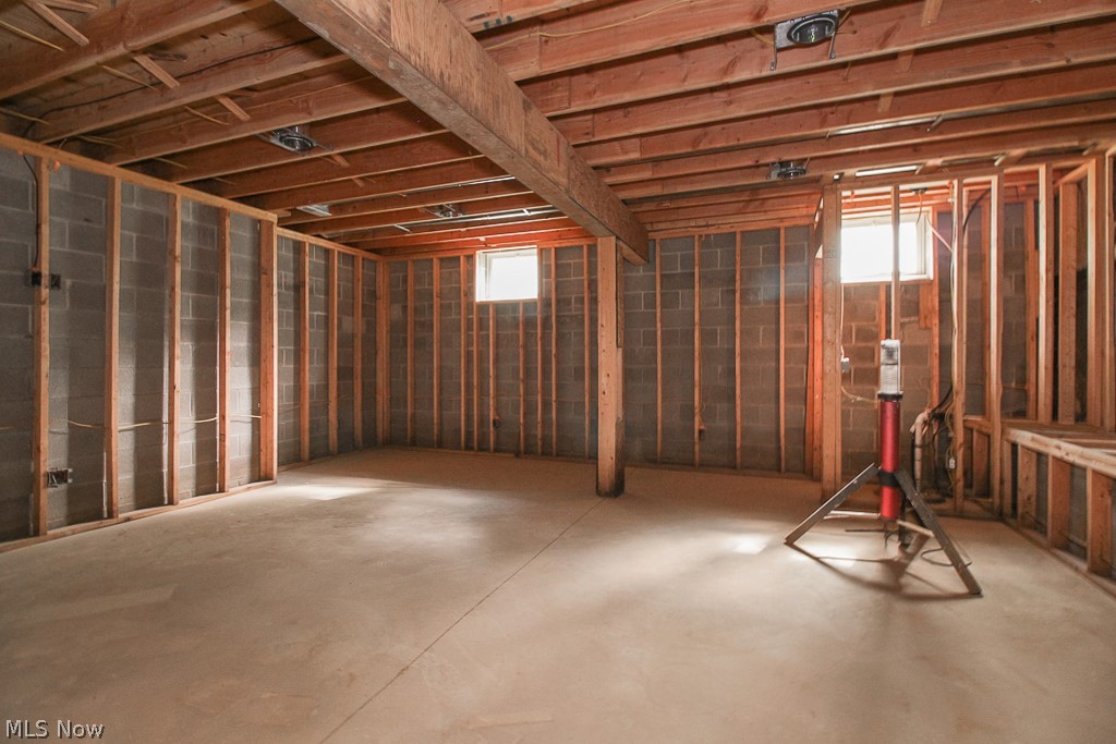 Lander Mdws - Residential