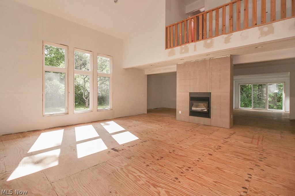 Lander Mdws - Residential