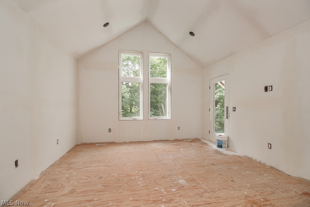 Lander Mdws - Residential