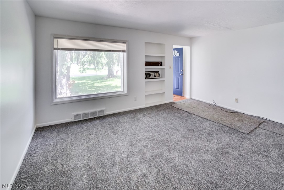 Village/North Randall - Residential