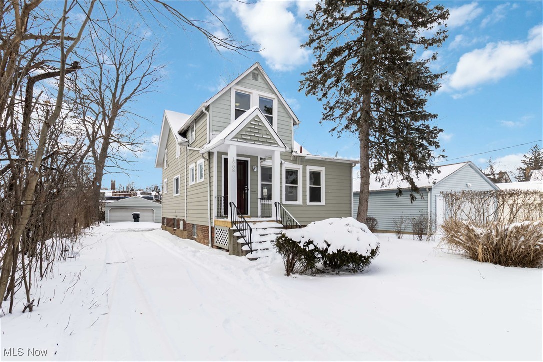 1908 Powell Avenue, Cleveland Heights, Ohio image 3