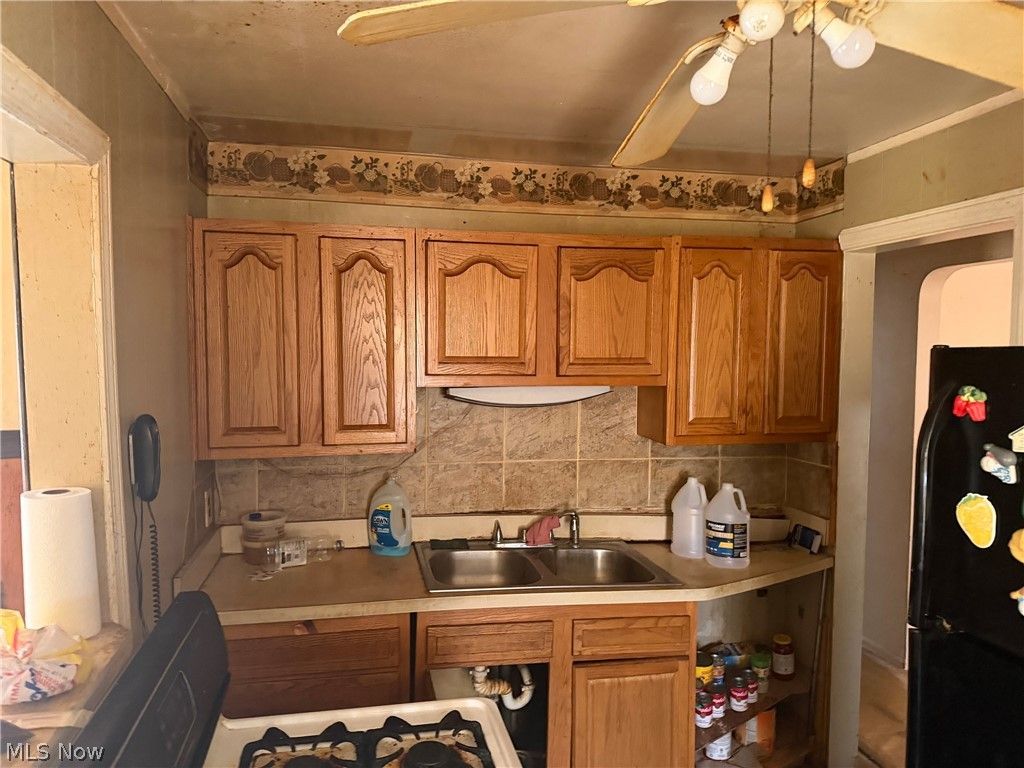 Photo of 17105 Lotus Drive, Cleveland, OH 44128 (MLS # 5190259)