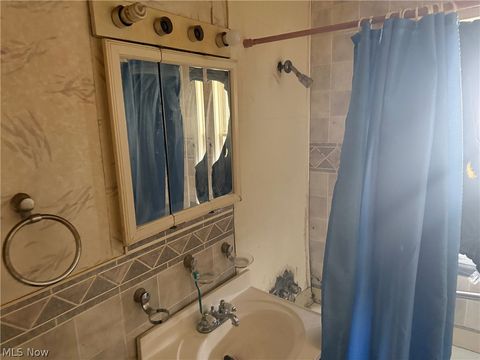 Tiny photo for 17105 Lotus Drive, Cleveland, OH 44128 (MLS # 5190259)