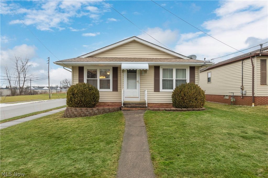 Photo of 380 Orchardview Road, Seven Hills, OH 44131 (MLS # 5187844)