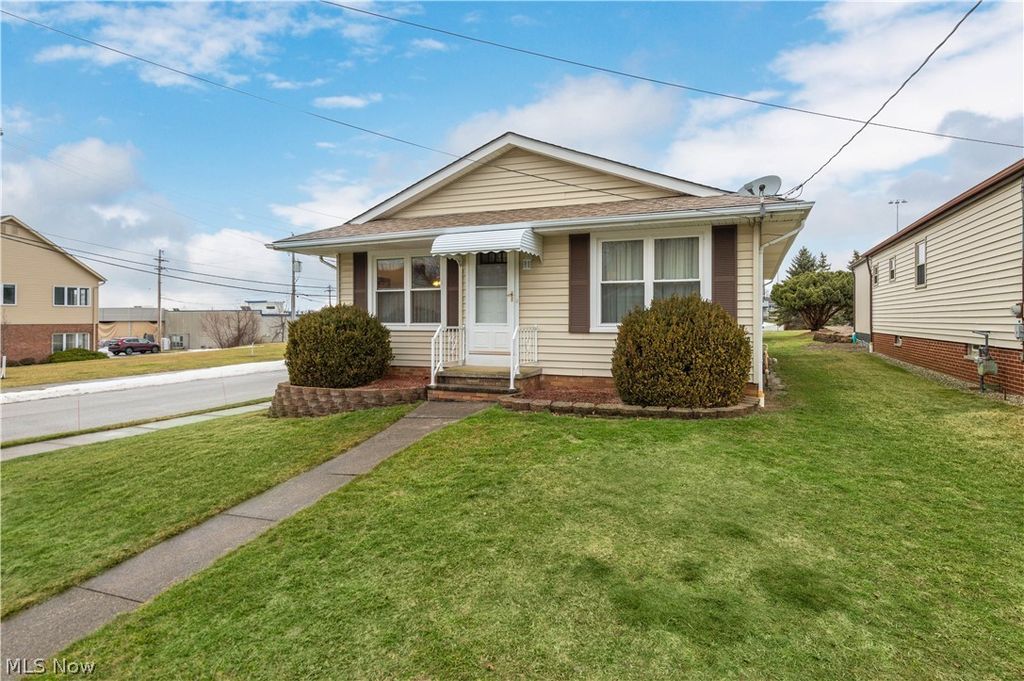 Photo of 380 Orchardview Road, Seven Hills, OH 44131 (MLS # 5187844)