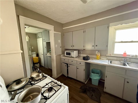 Tiny photo for 820 Aberdeen Street, Akron, OH 44310 (MLS # 5251797)
