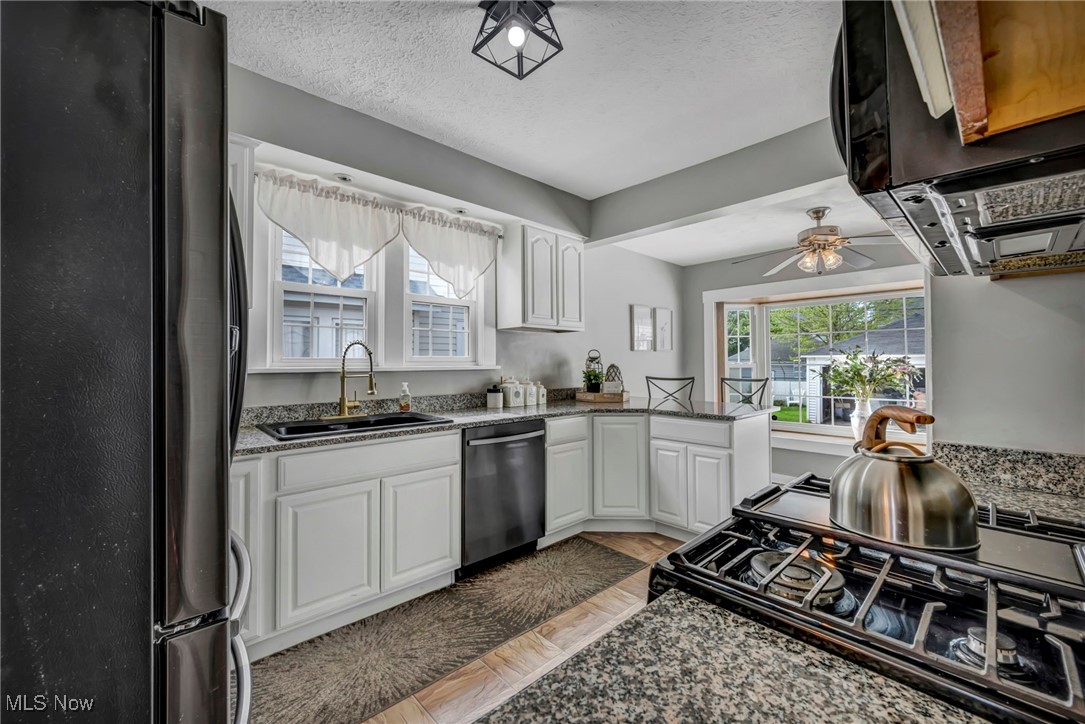 1502 S Lakeview Boulevard, Lorain, Ohio image 20