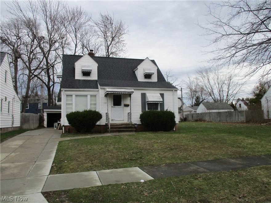 Priced to sell! 
Roof replacement on house and garage approximately 3 years. Remodeled about 10 years ago. Furnace and AC replaced 2010. Fairly priced on today's market. Newly installed dishwasher.