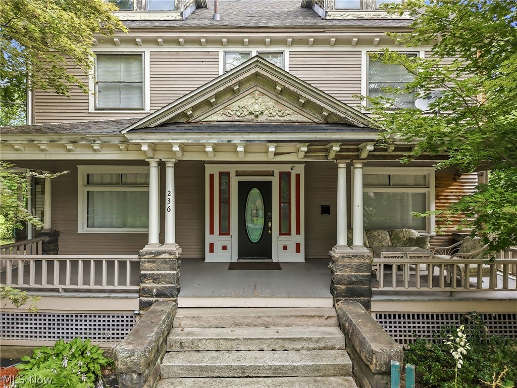 236 N Heights Avenue