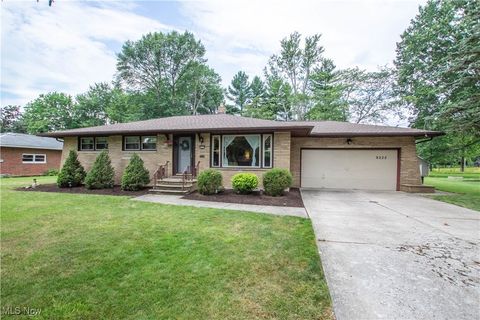 8222 Briarwood Drive, Broadview Heights, OH 44147 - #: 5143665