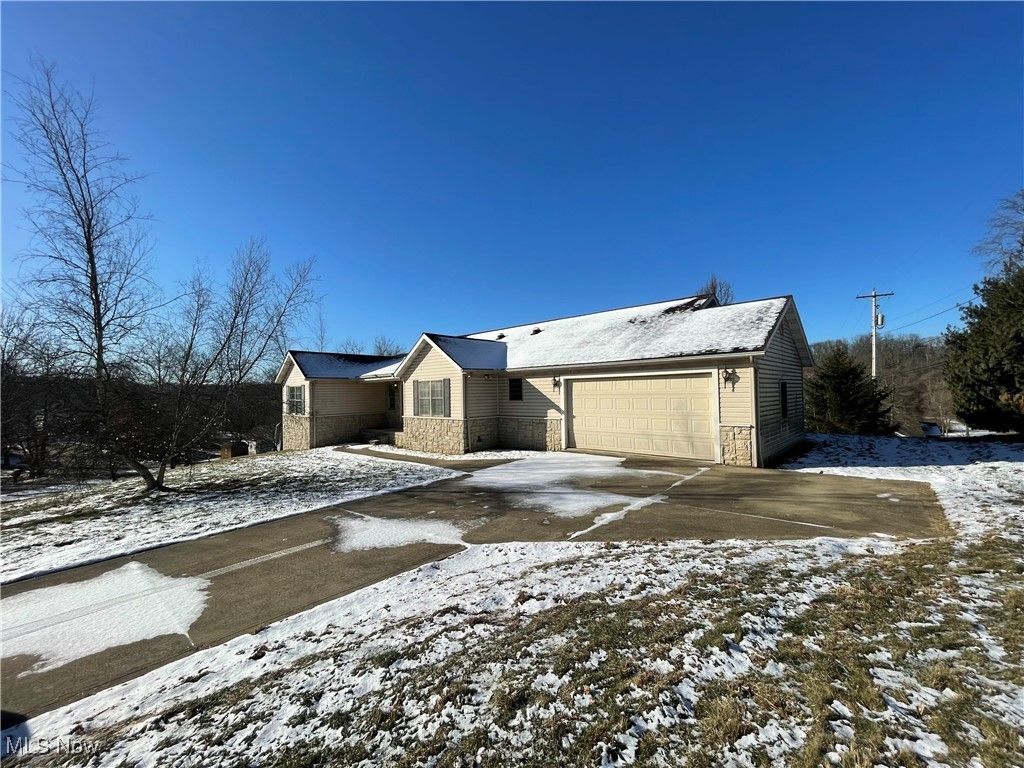 Photo of 62959 James Road, Cambridge, OH 43725 (MLS # 5183511)