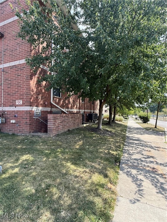 Brownstone - Residential Lease