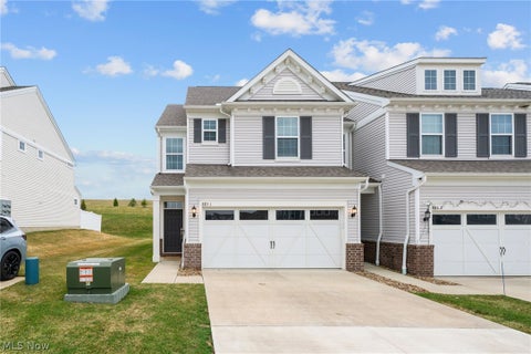 Townhouse For Sale - 885 Dipper Lane #1<br/> Aurora, OH 44202
