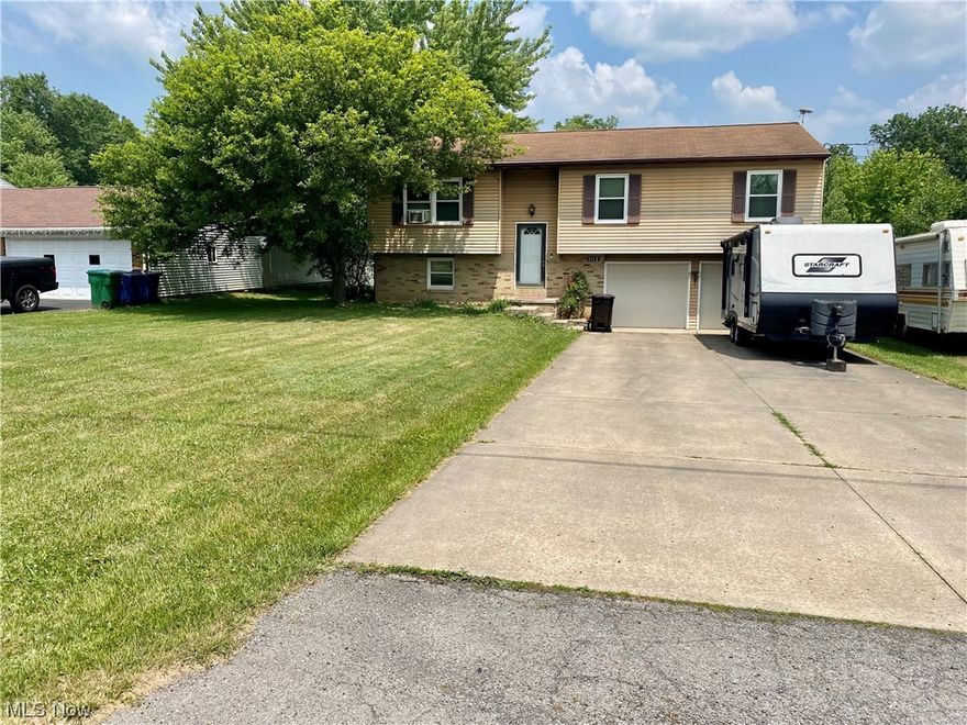 *Back on market at no fault to seller. Has
Passed FHA appraisal at full value* Seller willing to help buyer with concessions. Come see this charming 3 Bedroom 1 1/2 bathroom home in Cortland before its gone. This home's location is a dream come true for any boater or camper, close to the lake and a street away from Mosquito lake camp ground. Walking in, you'll find a nice sized living room with a semi open floor plan into the eat in kitchen that is a great size. The dining area leads out to a sliding glass doors with a raised deck to enjoy the wooded backyard. The home features 3 bedrooms with a large master bedroom and downstairs you will find a nice finished area that includes a half bath and a fire place. There is a 2 car attached garage plus a large 3-4 car detached garage that has its own 100 amp service including a 220 outlet. Schedule your showing today. All appliances to stay.   Owners family is in process of removing the rest of items from the home.