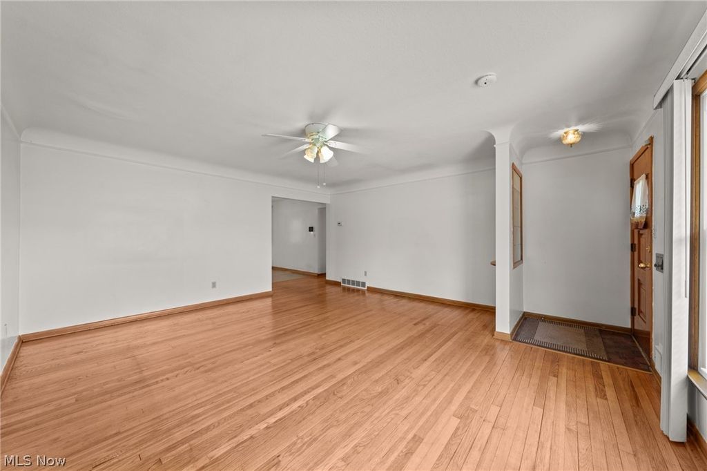 Photo of 2129 Silverdale Avenue, Cleveland, OH 44109 (MLS # 5214570)