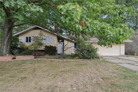 Photo for 321 Royal Oak Boulevard