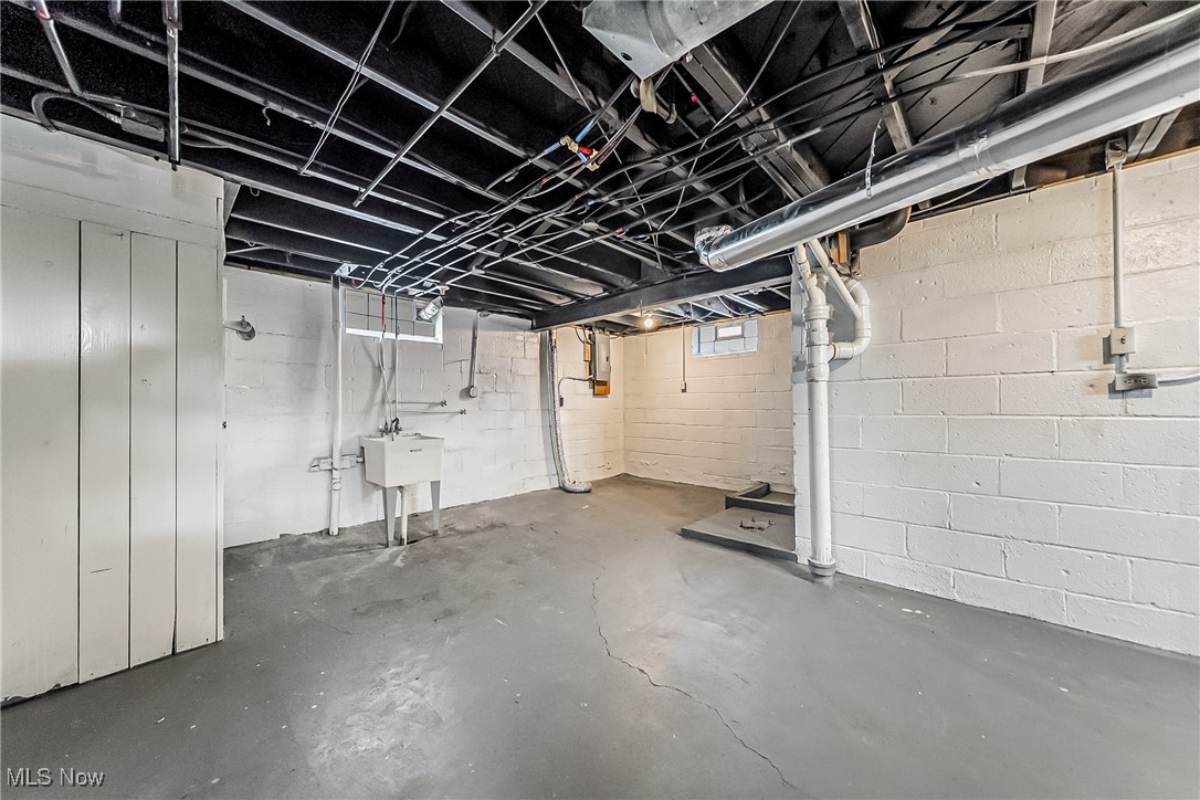 5923 Turney Rd, Garfield Heights, Ohio image 33