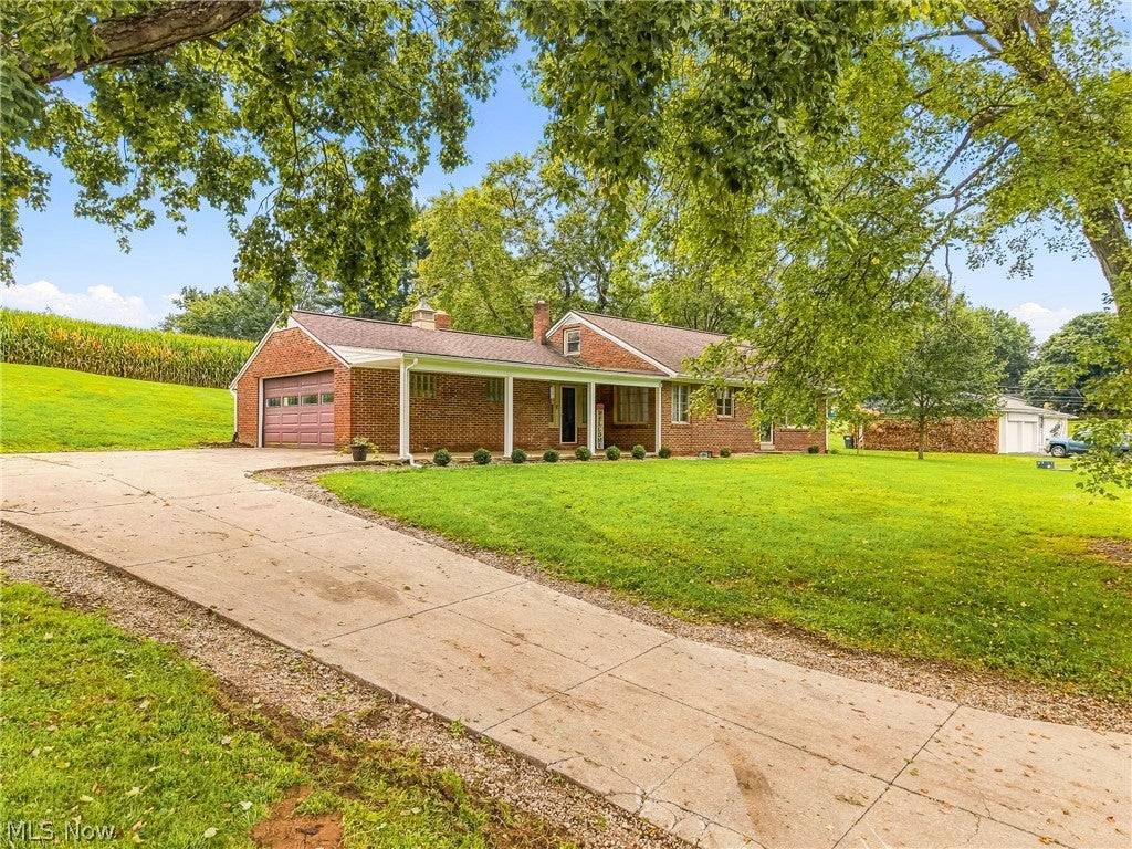 3633 Blacksnake Hill Road NE