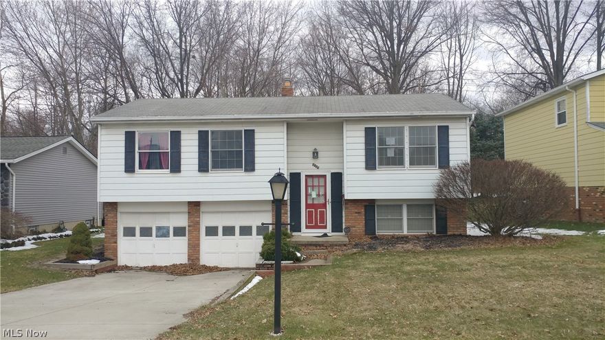 Fantastic opportunity!  Saybrook Estates 3 Bedroom 2 Bath Bi-Level Large living room and enclosed porch.   Lots of room to spread out in.   Don't Miss it!