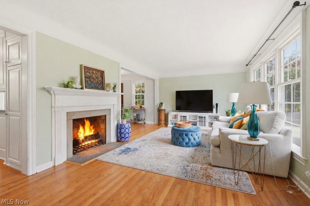 Photo of 1274 Croyden Road, Lyndhurst, OH 44124 (MLS # 5196593)