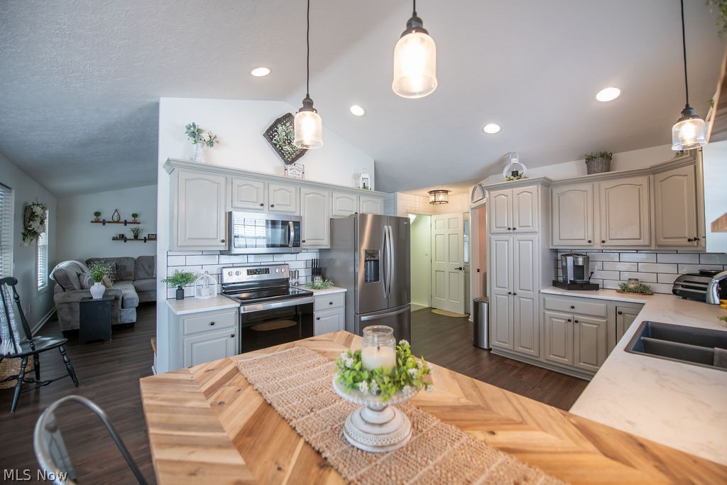 Creekside Dev - Residential