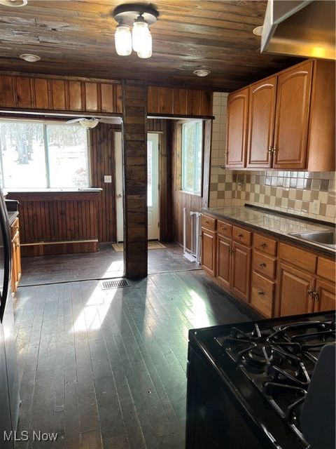 Tiny photo for 199 Garfield Avenue, East Palestine, OH 44413 (MLS # 5141989)