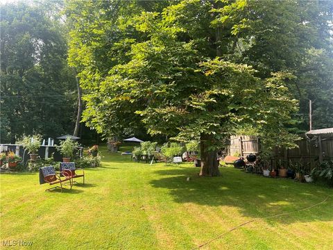 Tiny photo for 199 Garfield Avenue, East Palestine, OH 44413 (MLS # 5141989)