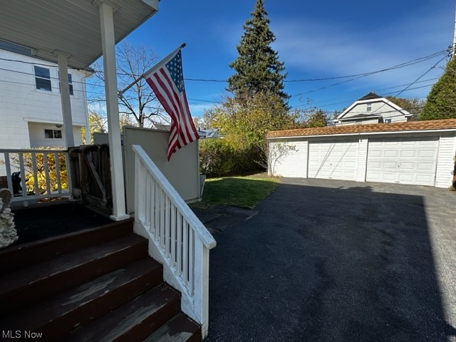 Laura E Sladden Sub - Residential