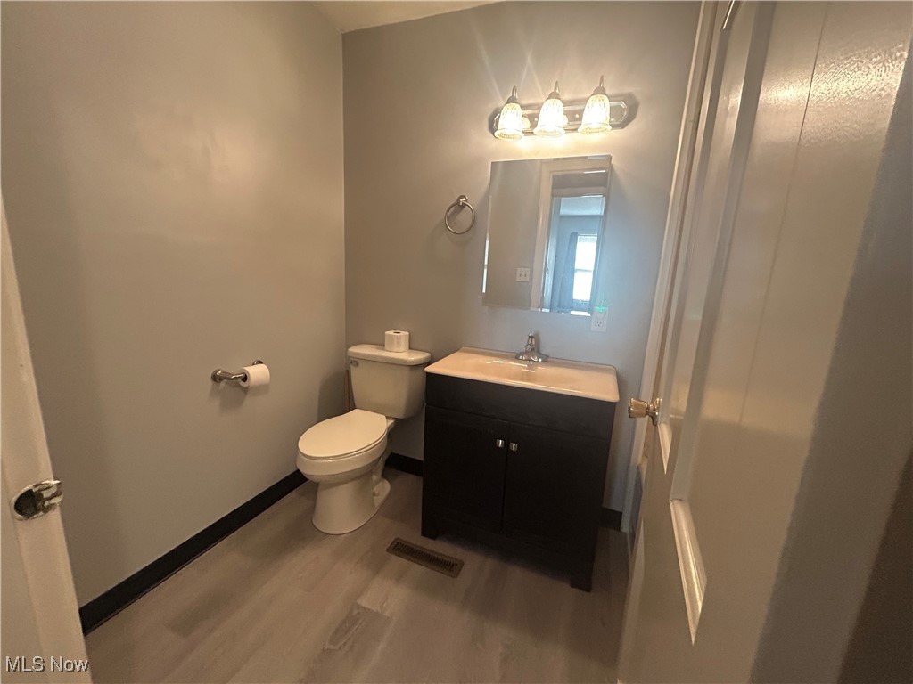 2041 Willowdale Drive, Stow, Ohio image 30