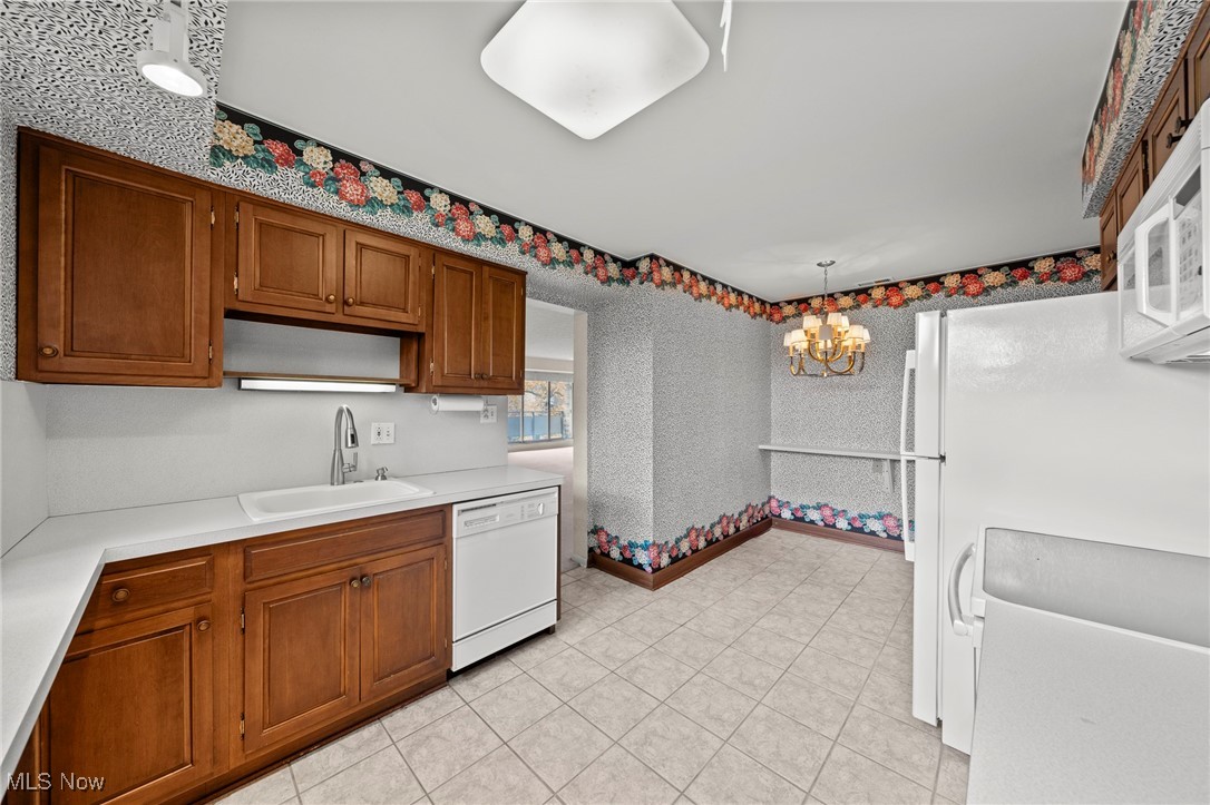 Acacia on the Green Condo - Residential