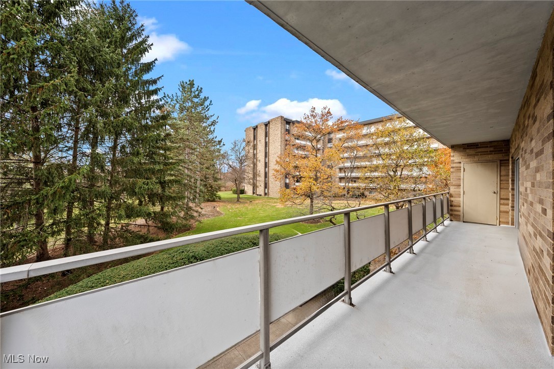 Acacia on the Green Condo - Residential