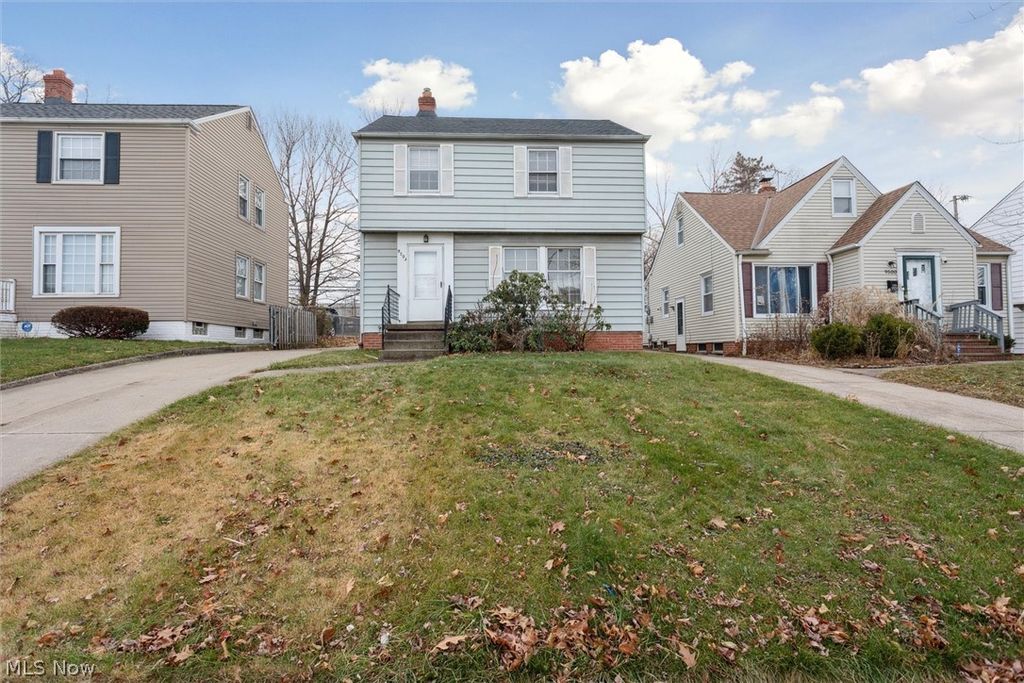 Photo of 9504 S Highland Avenue, Garfield Heights, OH 44125 (MLS # 5195460)