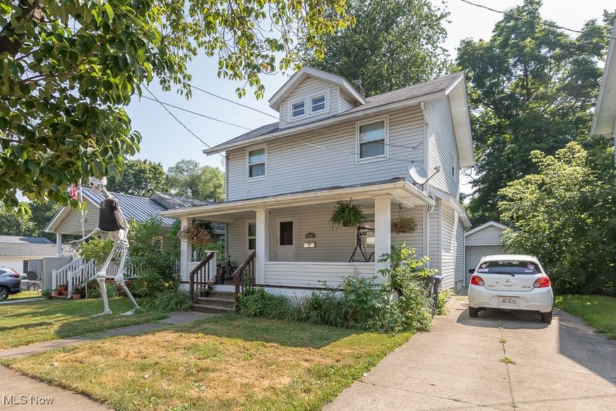 This property is currently leased for $1150 per month with an $1150 security deposit and lease expires on 2/26/26. 958 Woodward Ave and 1161 Juniper Ave are also available for sale to build your rental portfolio. Woodward Ave has an $1100 security deposit and lease expires on 1/23/26 $1100 per month. Juniper Ave has a $1250 security deposit and lease expires on 11/1/25 $1250 per month