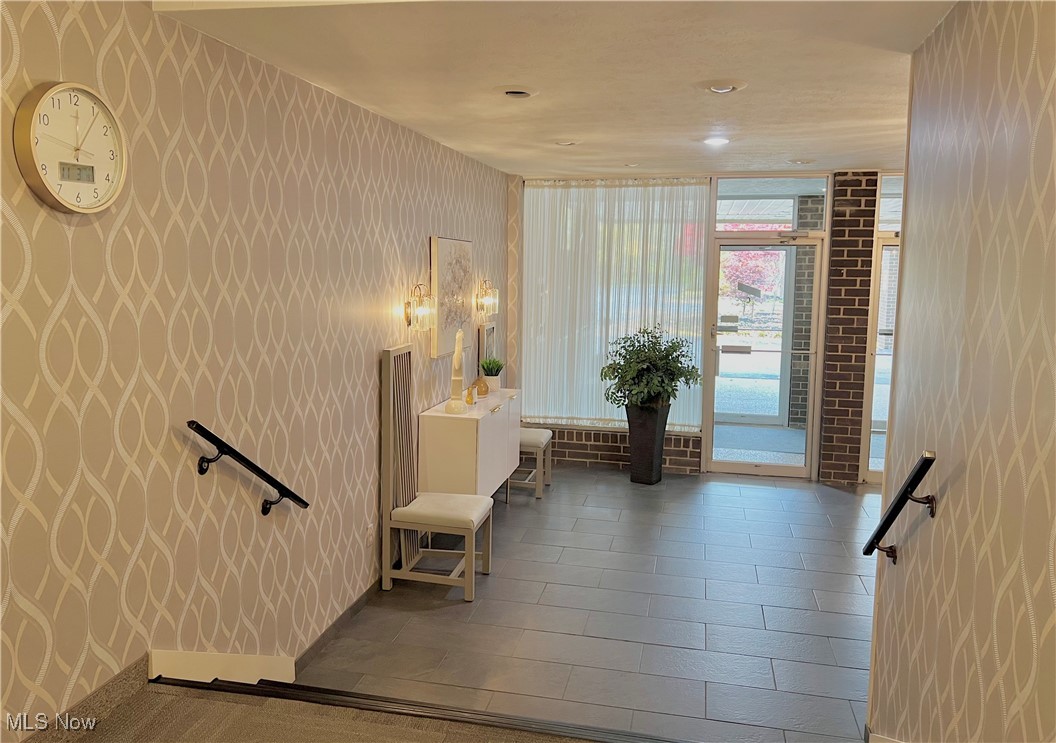 Silver Lake Towers Condo - Residential