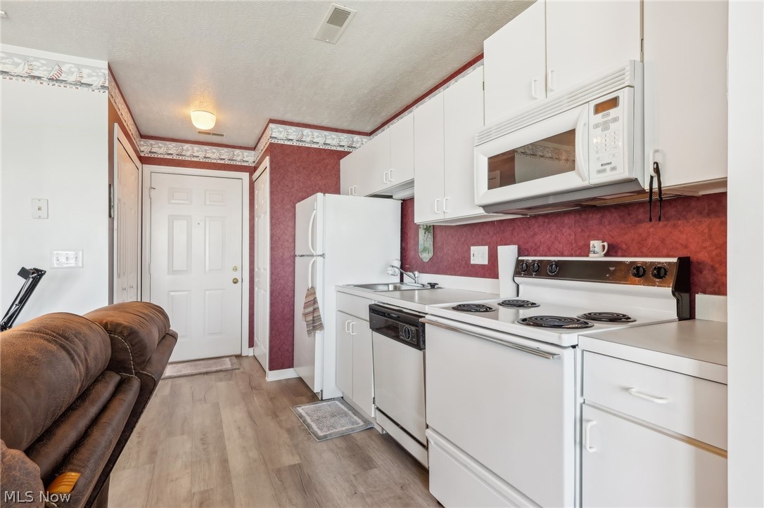 Saybrook Beach Club - Residential