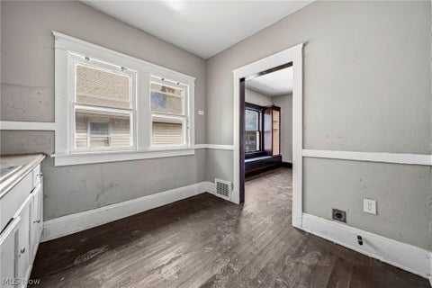 Tiny photo for 406 E 148th Street, Cleveland, OH 44110 (MLS # 5241773)