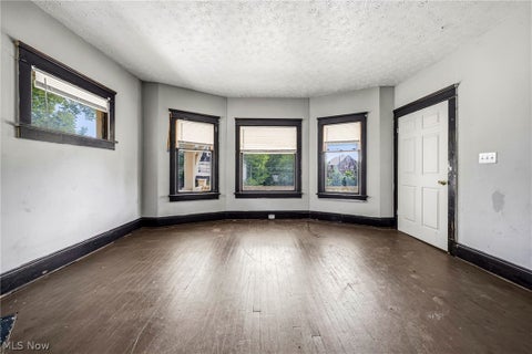 Tiny photo for 406 E 148th Street, Cleveland, OH 44110 (MLS # 5241773)