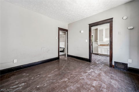 Tiny photo for 406 E 148th Street, Cleveland, OH 44110 (MLS # 5241773)