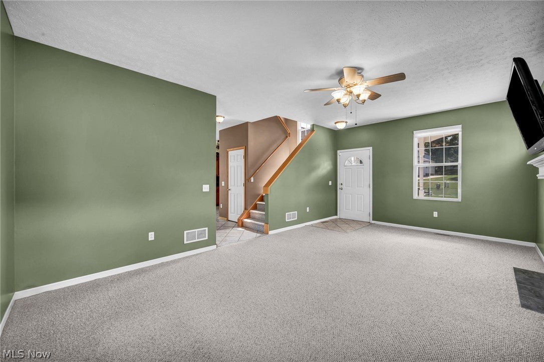 4874 Gateway Drive