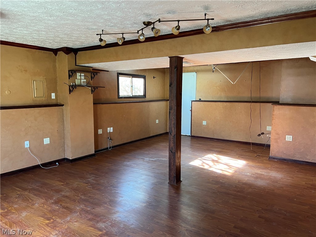 Kirk Manor 01 - Residential