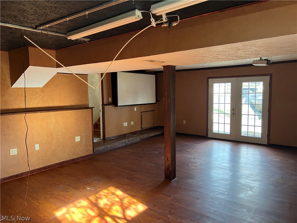 Kirk Manor 01 - Residential