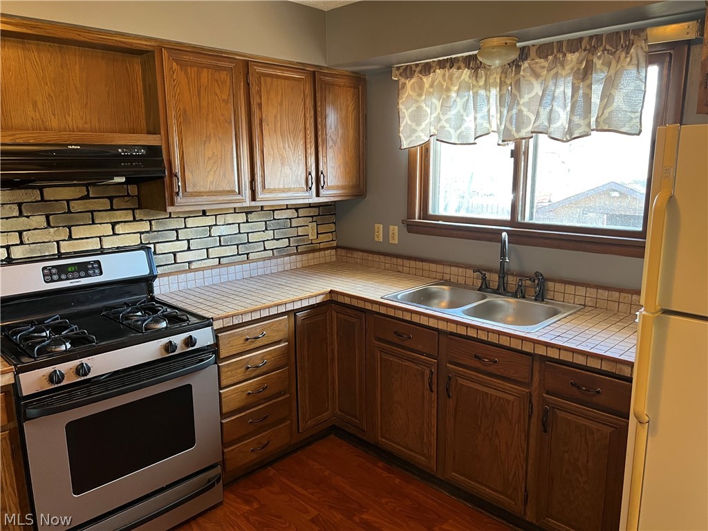 Kirk Manor 01 - Residential