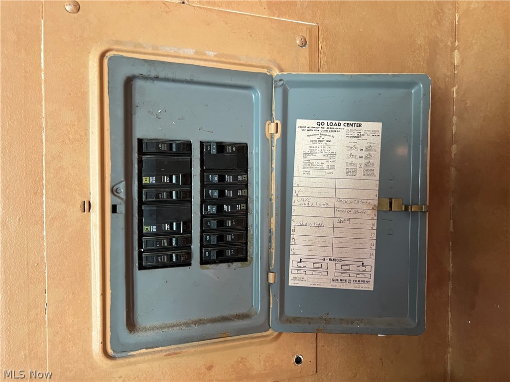 Kirk Manor 01 - Residential