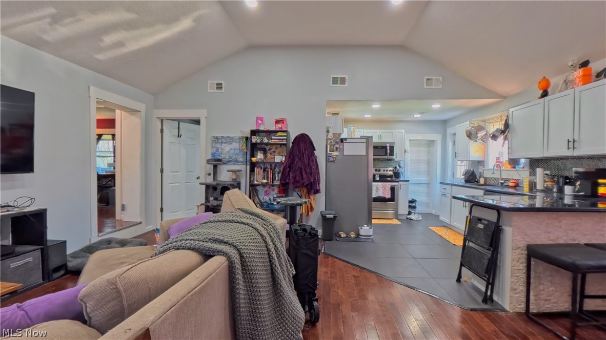 Albert Cannons - Residential