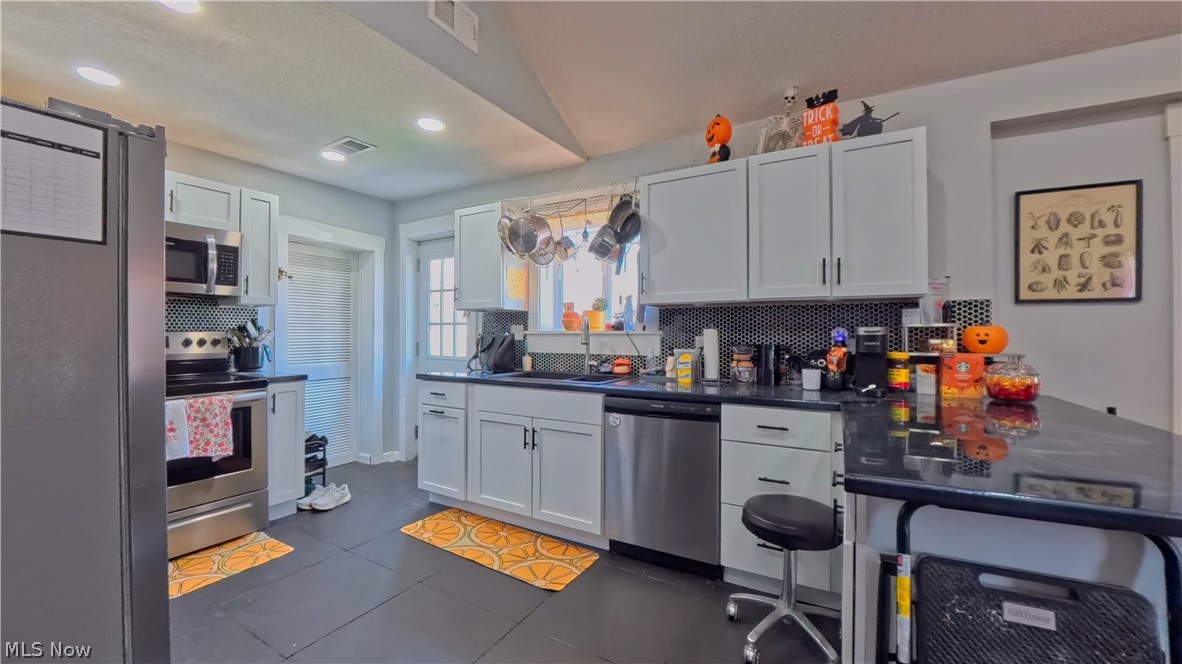 Albert Cannons - Residential